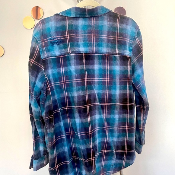 Destroyed button down shirt - Picture 2 of 4